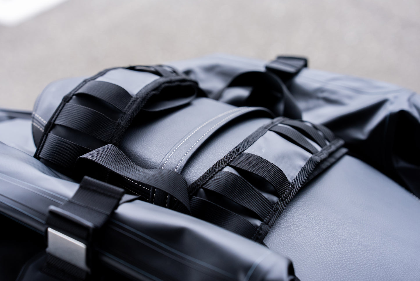 MOVE AHEAD パニアバッグ（20L＋20L 左右セット）