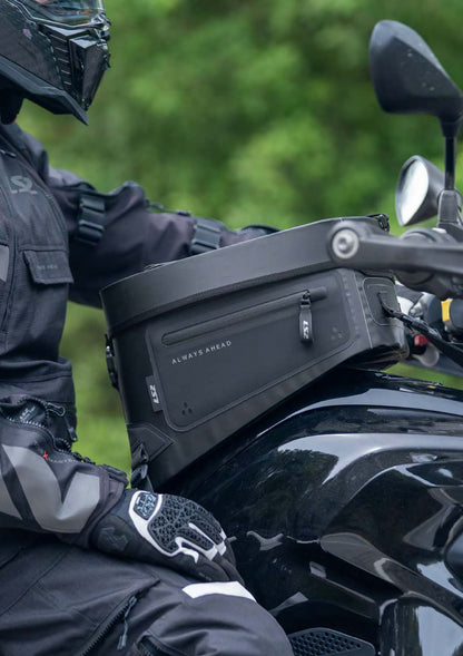 タンクバッグ (TANK BAG)