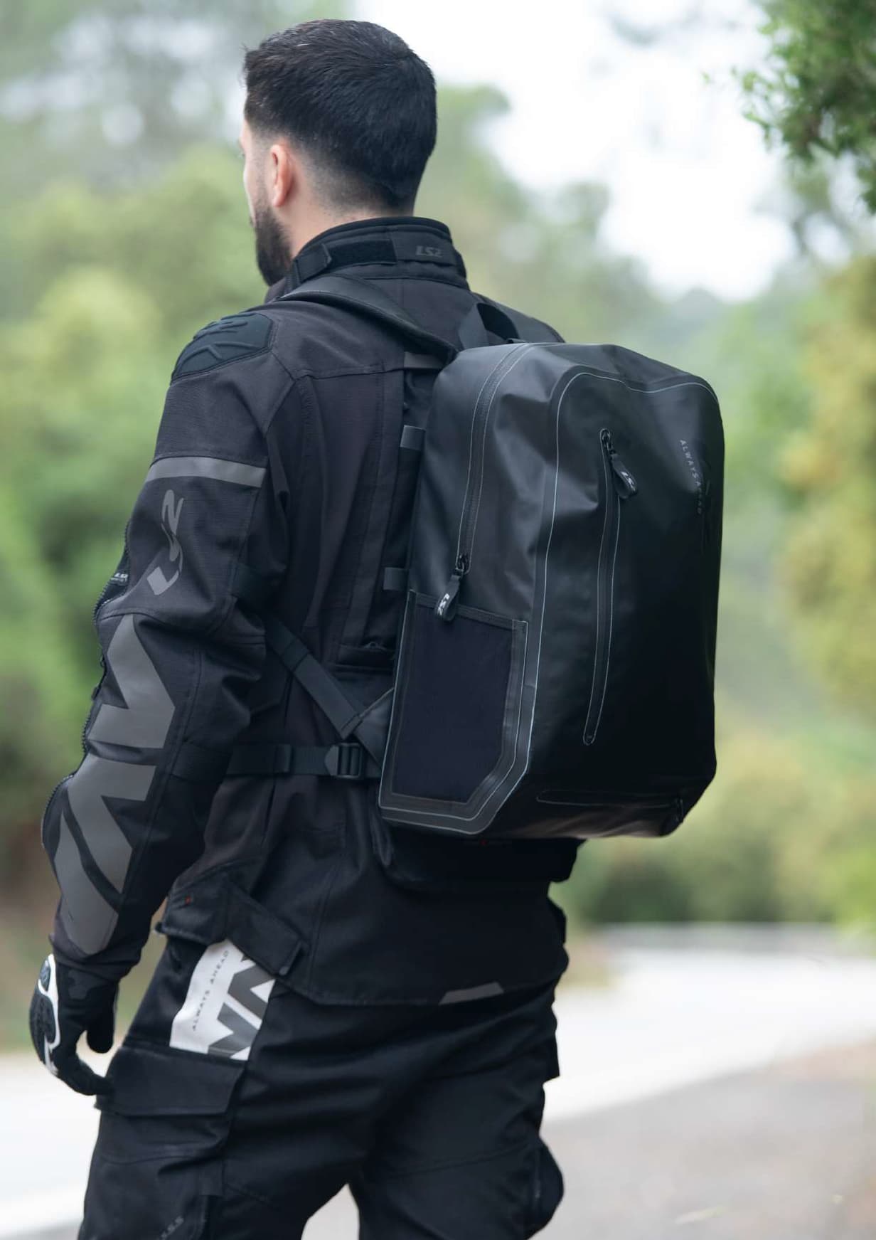 バックパック (BACKPACK)