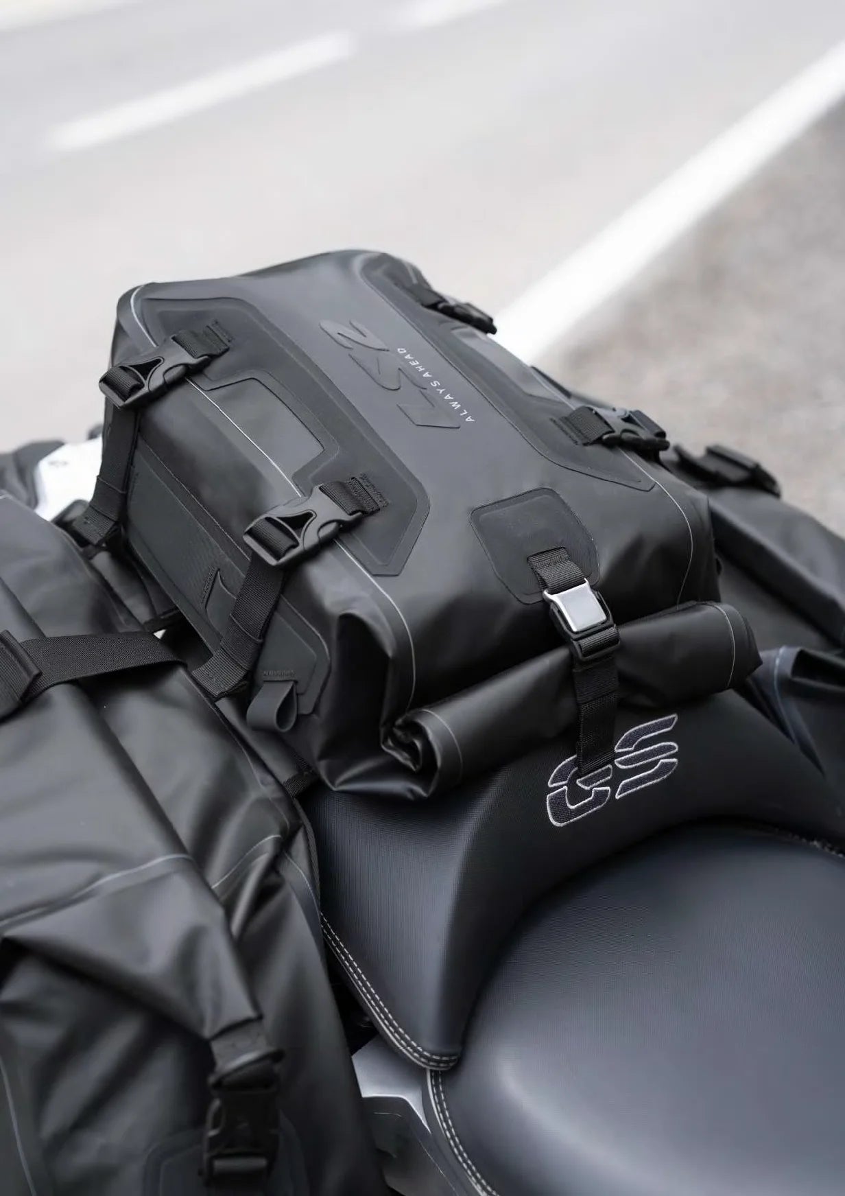 テールバッグ (TAIL BAG)